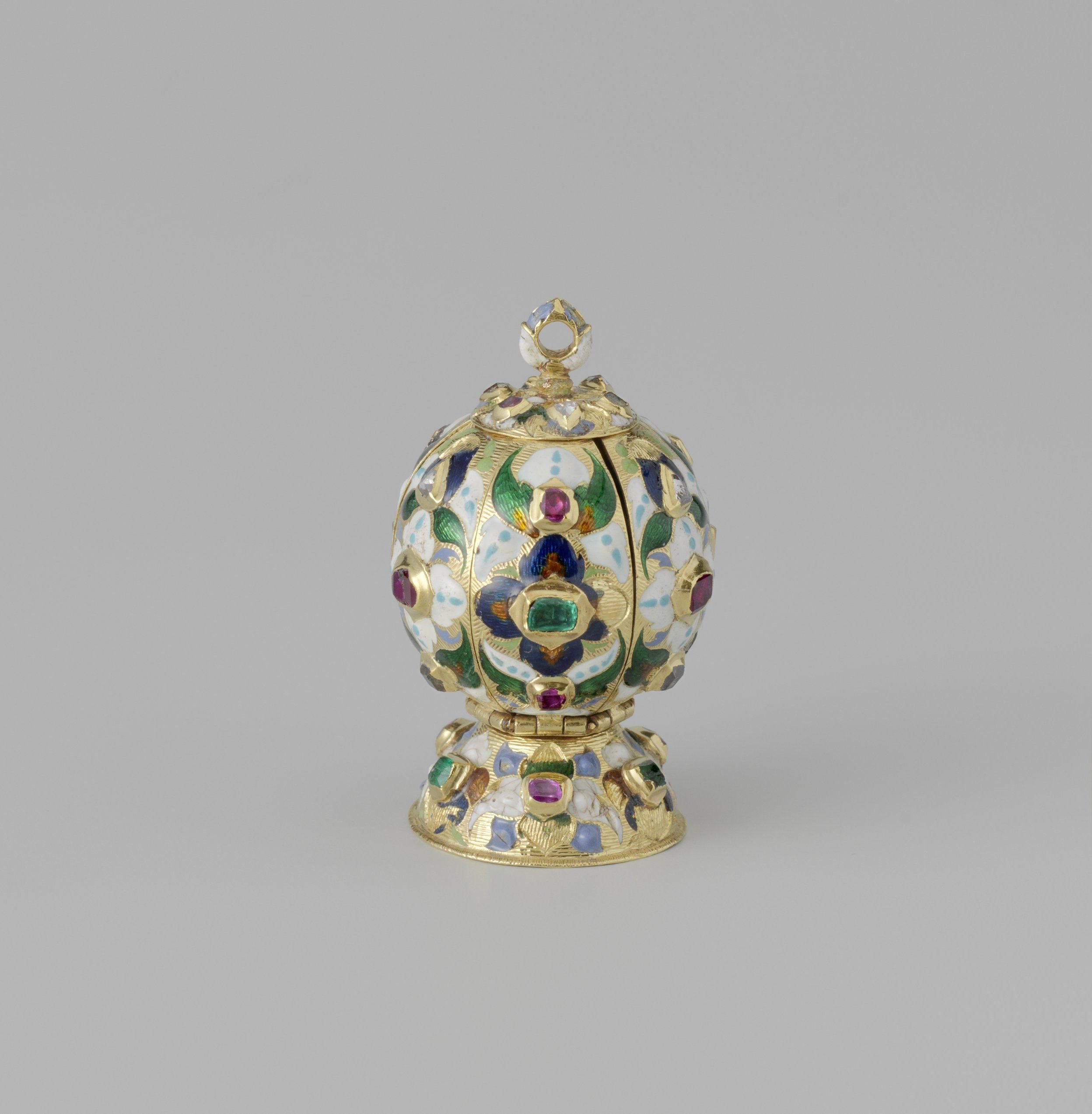 Objects: exploring the many forms of jewellery